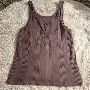 Lightweight tank top